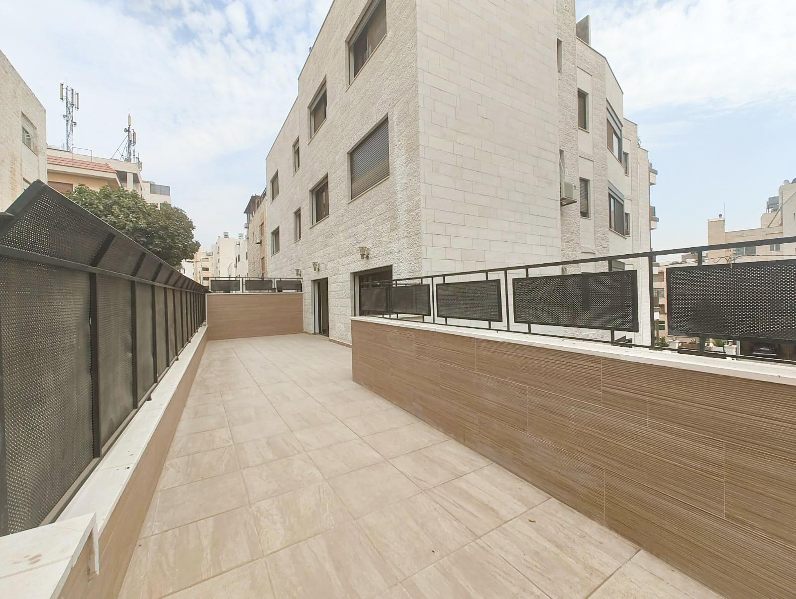 7d1d6d7d-7089-45d6-8358-1daf19740c3c copy.jpg